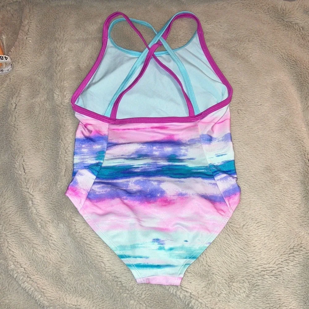 🔹4 for $30 Under Armour One Piece Swimsuit, Size 7